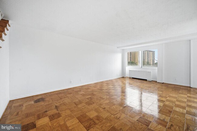 Building Photo - 301 N Beauregard St