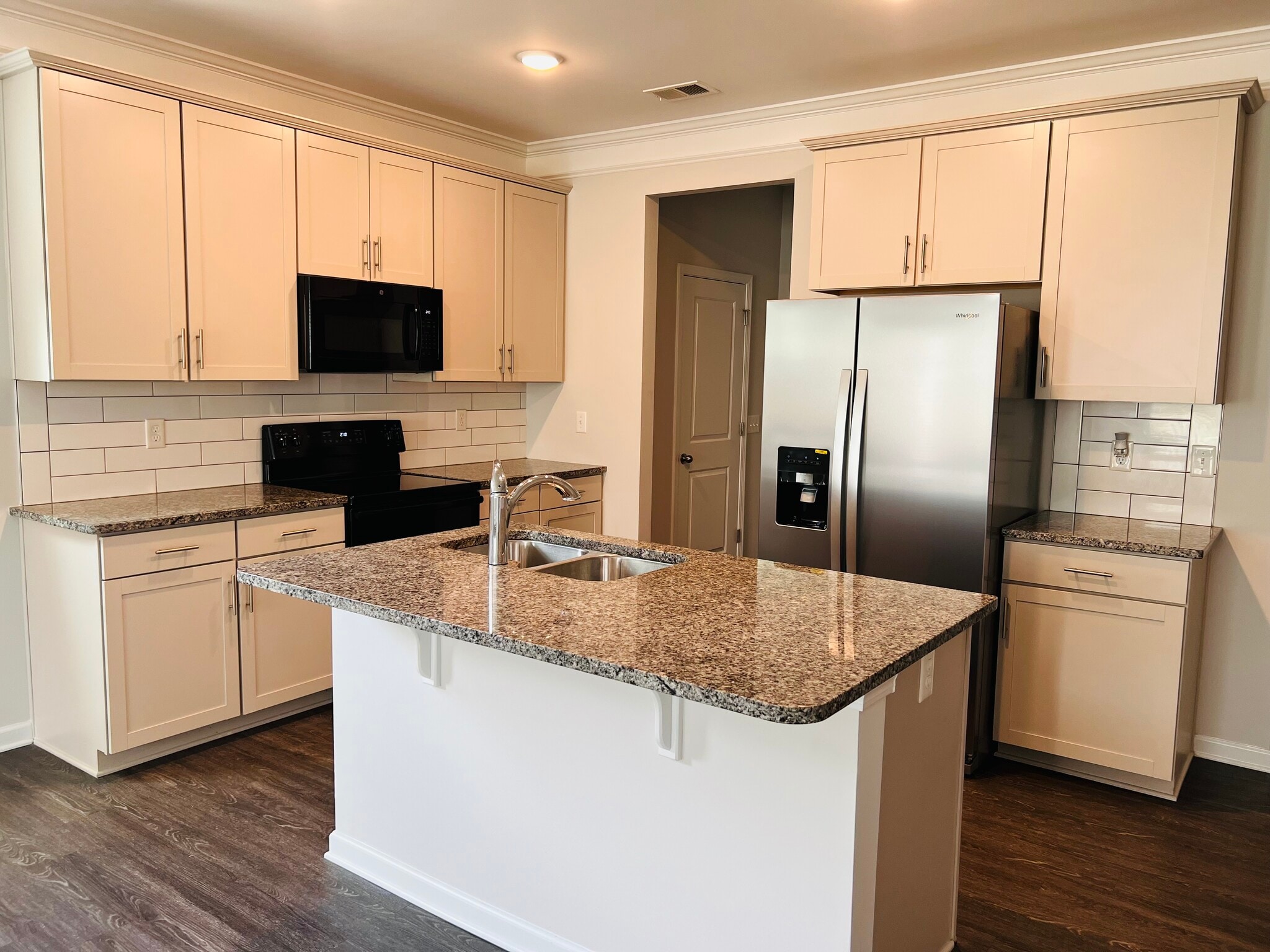 Building Photo - 205 Talisker Way