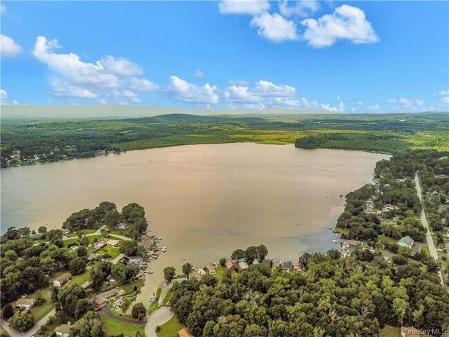 Building Photo - 36 Ten Broeck Ln