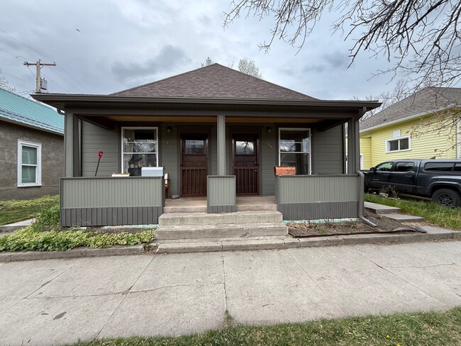 Building Photo - 308 E Callender St