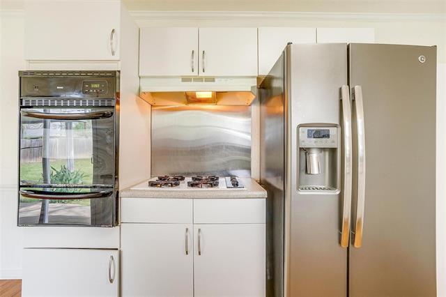 Building Photo - 237 NE Murphy Rd