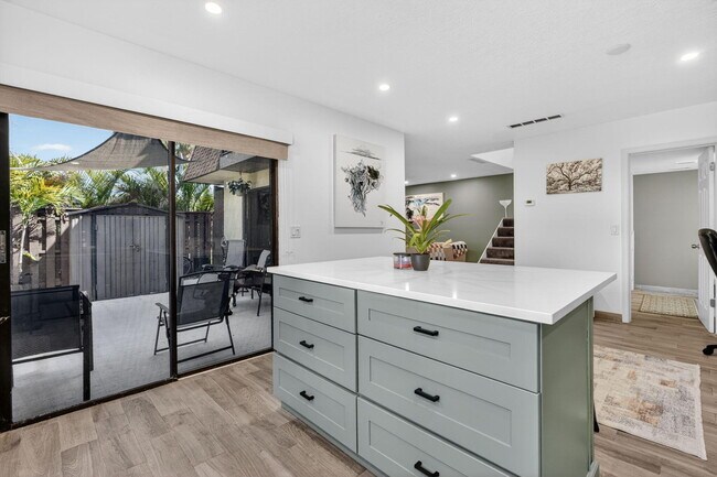 Building Photo - 110 N Delaware Blvd