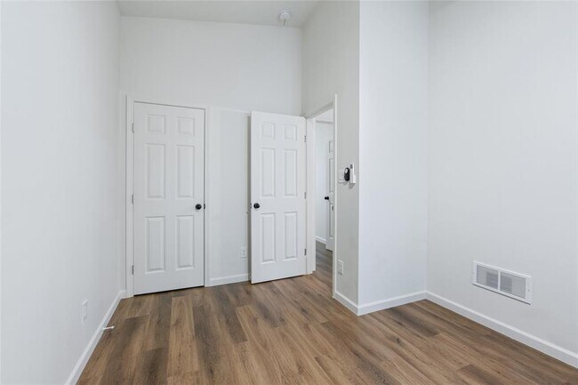 Building Photo - 23081 Nameless Rd