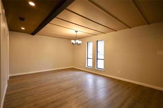 Building Photo - 905 Pine Tree Ln