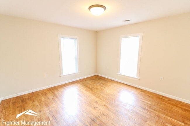 Building Photo - 1001 Osage St