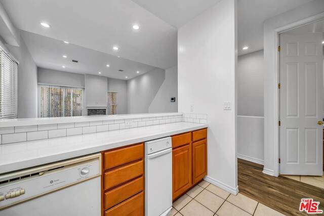 Building Photo - 4940 Laurel Canyon Blvd