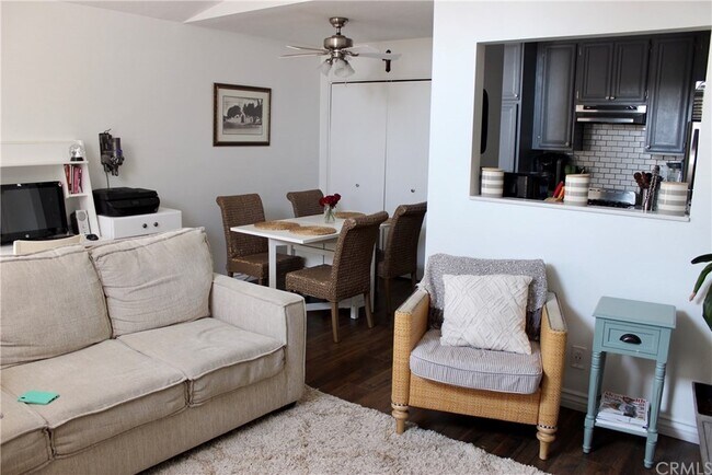 Building Photo - 18 Via Terrano