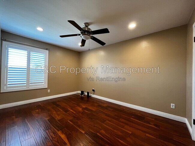 Building Photo - 700 W La Veta Ave