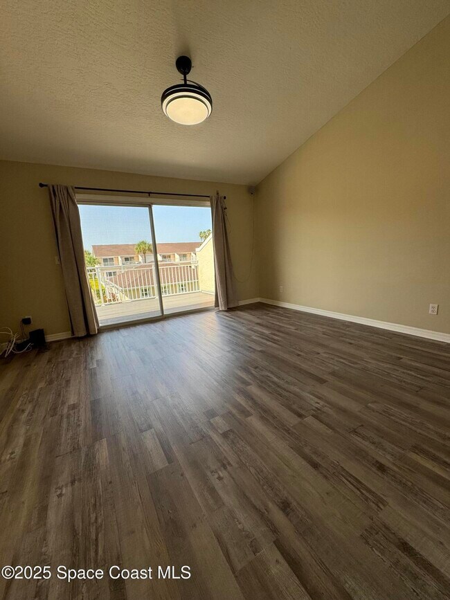 Building Photo - 105 Escambia Ln