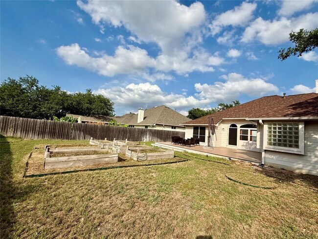 Building Photo - 6006 Barletta Rd
