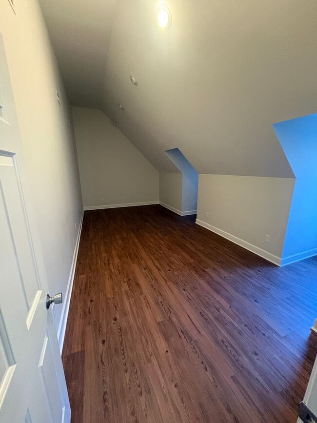 Building Photo - 1414 Ashburton Rd