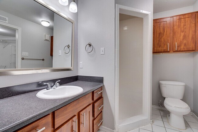 Building Photo - Natures Best Two Bedroom - 360 at 2222 - C...