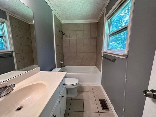 Building Photo - 4595 Tranquil Ln