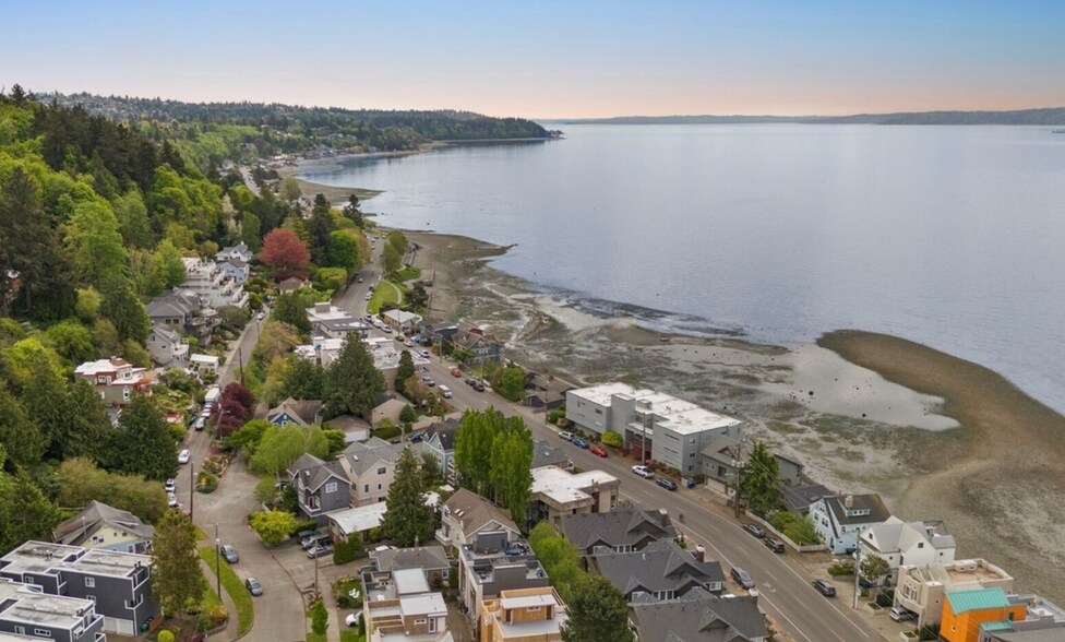 Building Photo - 4135 Chilberg Ave SW
