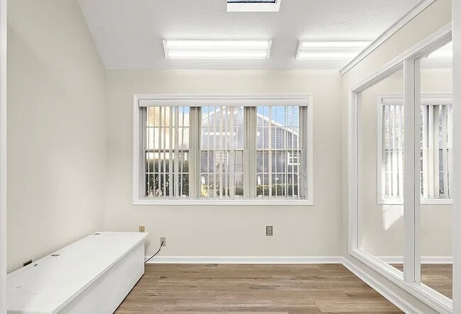 Building Photo - 4235 Marjorie Rd SW