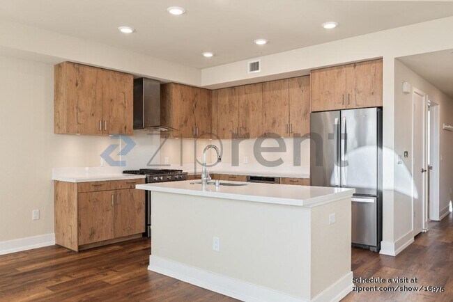 Building Photo - 1048 Monroe St