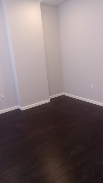 Building Photo - 5600 Nelson St