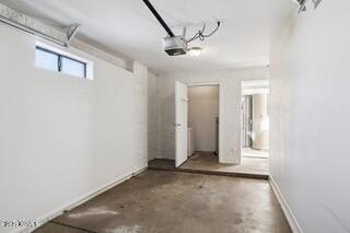 Building Photo - 935 N Granite Reef Rd