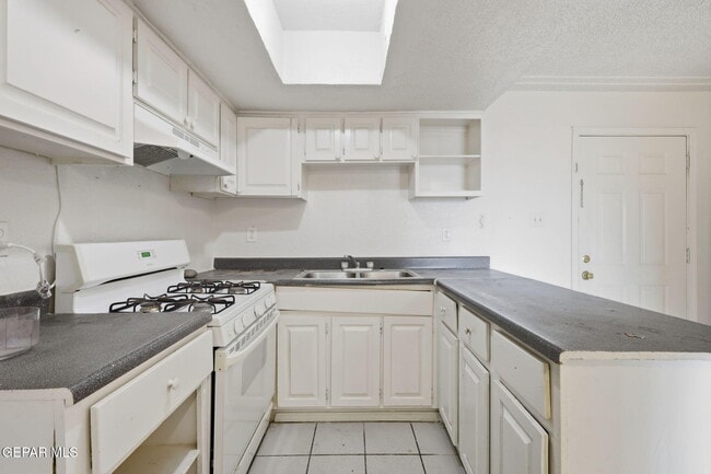 Building Photo - 13113 Violeta Ln