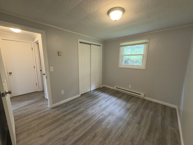 Building Photo - 432 Greensburg St