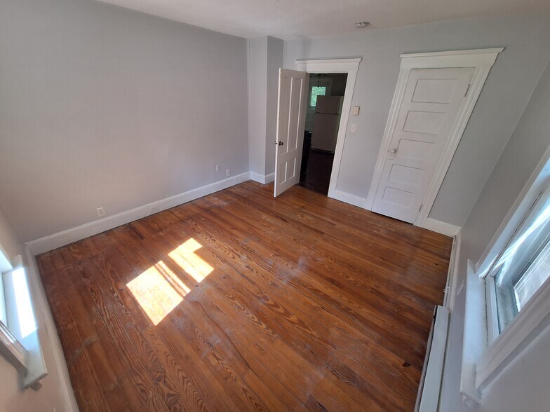 Building Photo - 43 Turner Ave