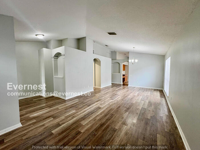 Building Photo - 10433 Hunters Haven Blvd