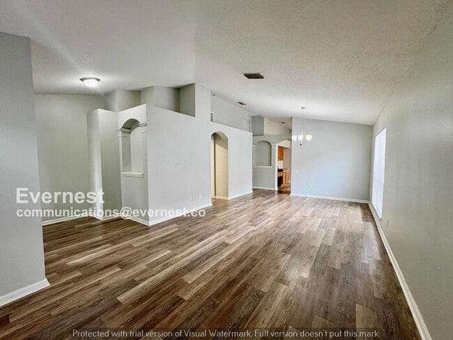 Building Photo - 10433 Hunters Haven Blvd