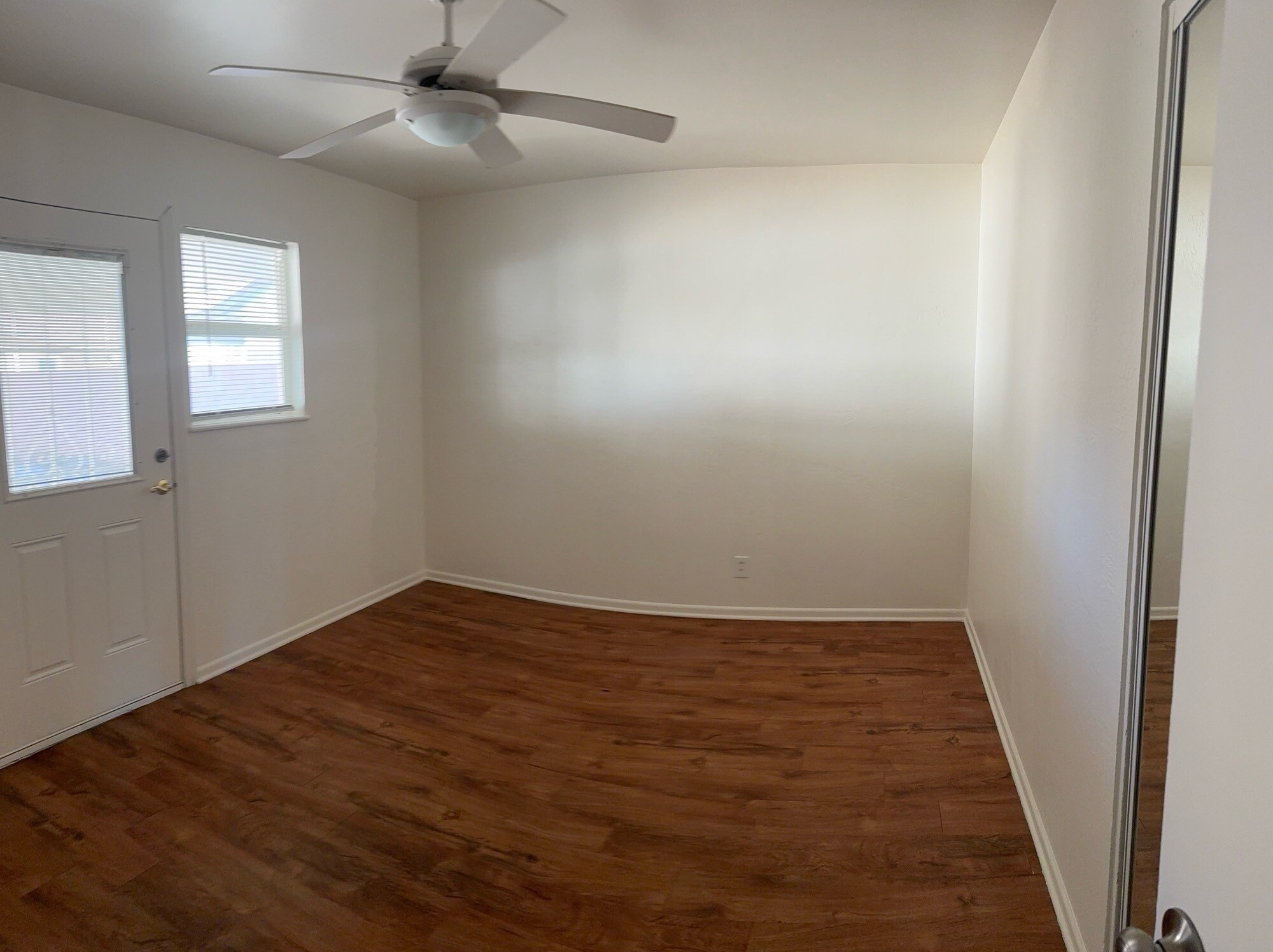 Building Photo - 38756 Landon Ave