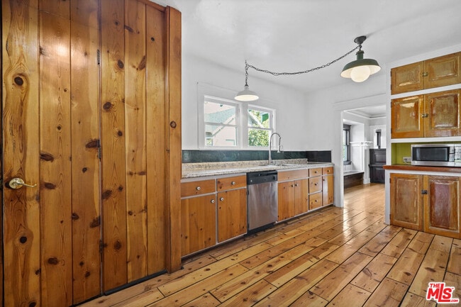 Building Photo - 8953 Keith Ave