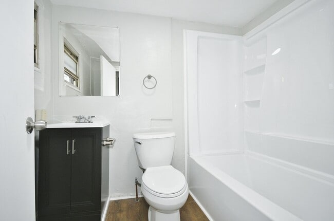 Building Photo - 1103 Crosby St