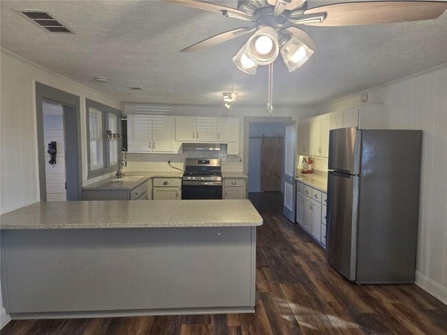 Building Photo - 5465 Jot Em Down Rd