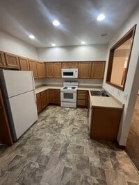 Building Photo - 1305 Boon St