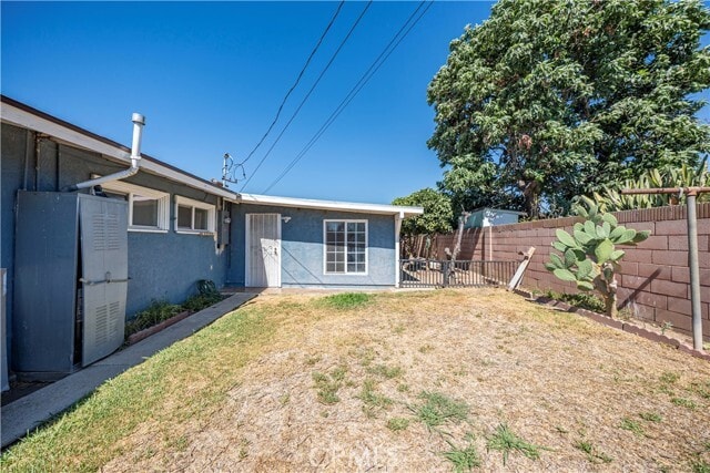 Building Photo - 1458 Sandia Ave