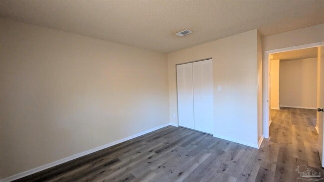 Building Photo - 6288 Hamilton Bridge Rd