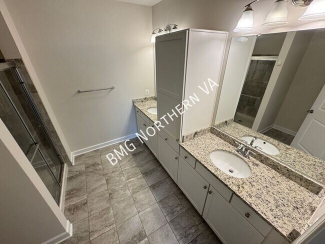 Building Photo - 13740 Endeavour Dr