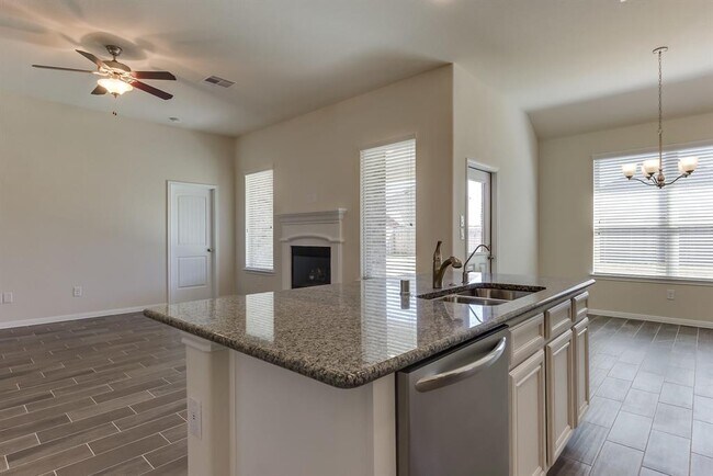 Building Photo - 1515 Holly Chase Ct