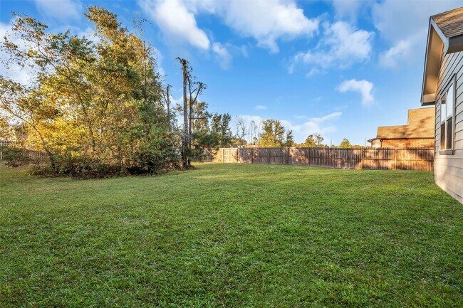 Building Photo - 12341 N Chestnut Hls Dr