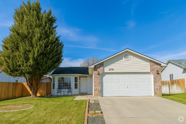Building Photo - 2718 Bobcat Dr