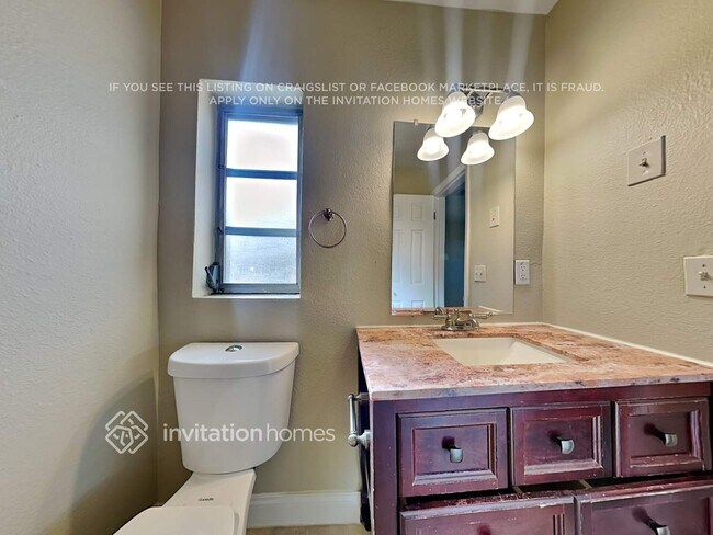 Building Photo - 2213 Brookshire Ave