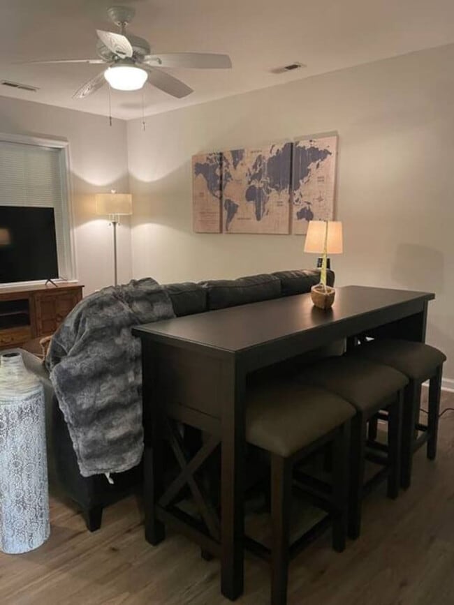 Building Photo - 3500 Clover Rd