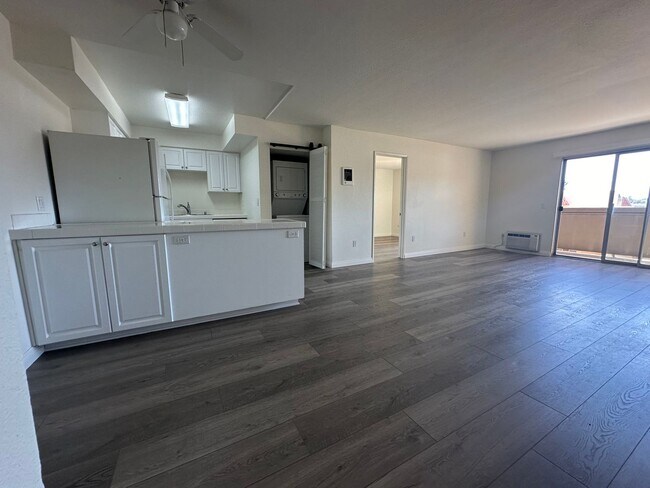 Building Photo - Quiet 2 Bedroom 2 Bathroom Minutes From SDSU
