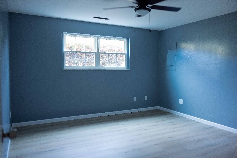 Building Photo - 8022 Beech Ave