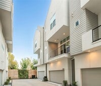 Building Photo - 5869 E Post Oak Ln