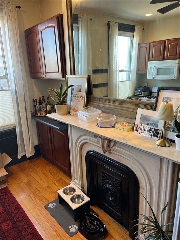 Building Photo - 554 E Broadway