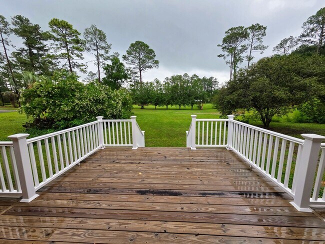 Building Photo - Peaceful paradise
