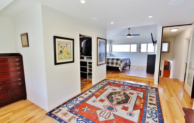Building Photo - 7328 VISTA DEL MAR Ln