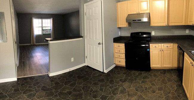 Building Photo - 2Bedroom/1Bath Condo For Lease - Doraville...