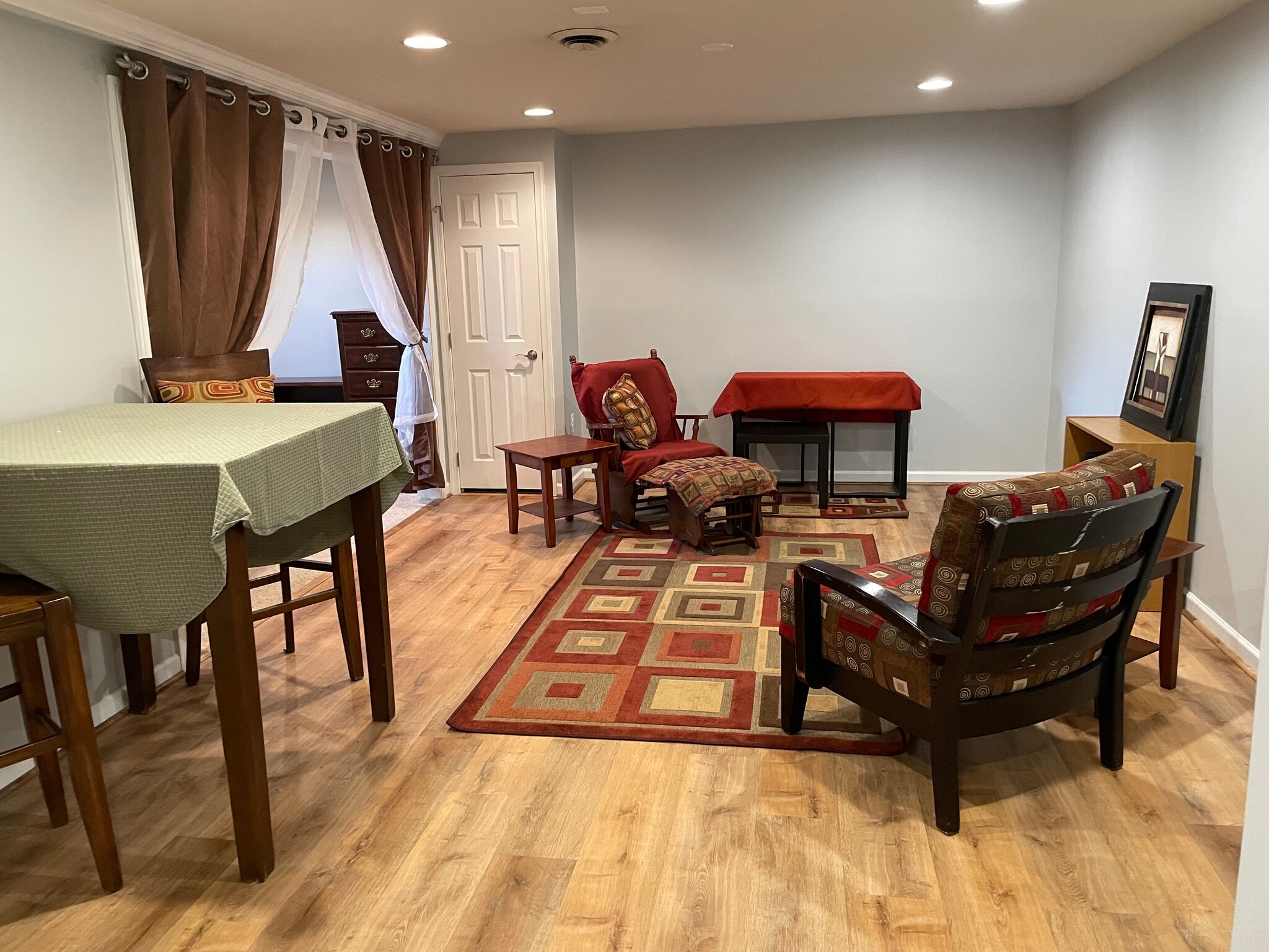 See hi top table and bar stools, bedroom 1 - 7288 Beechtree Ct