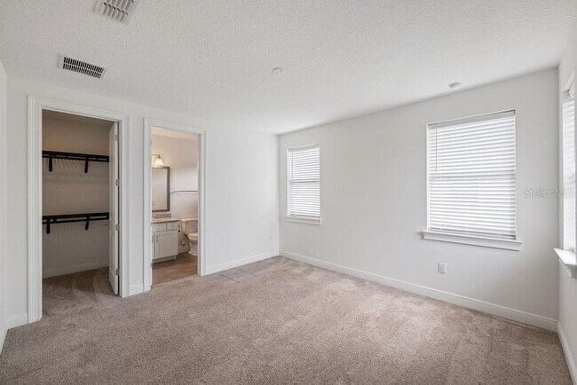 Building Photo - 706 Canopy Estate Dr