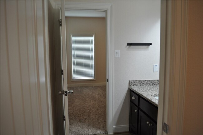 Building Photo - 2502 Majestic Oaks Ct